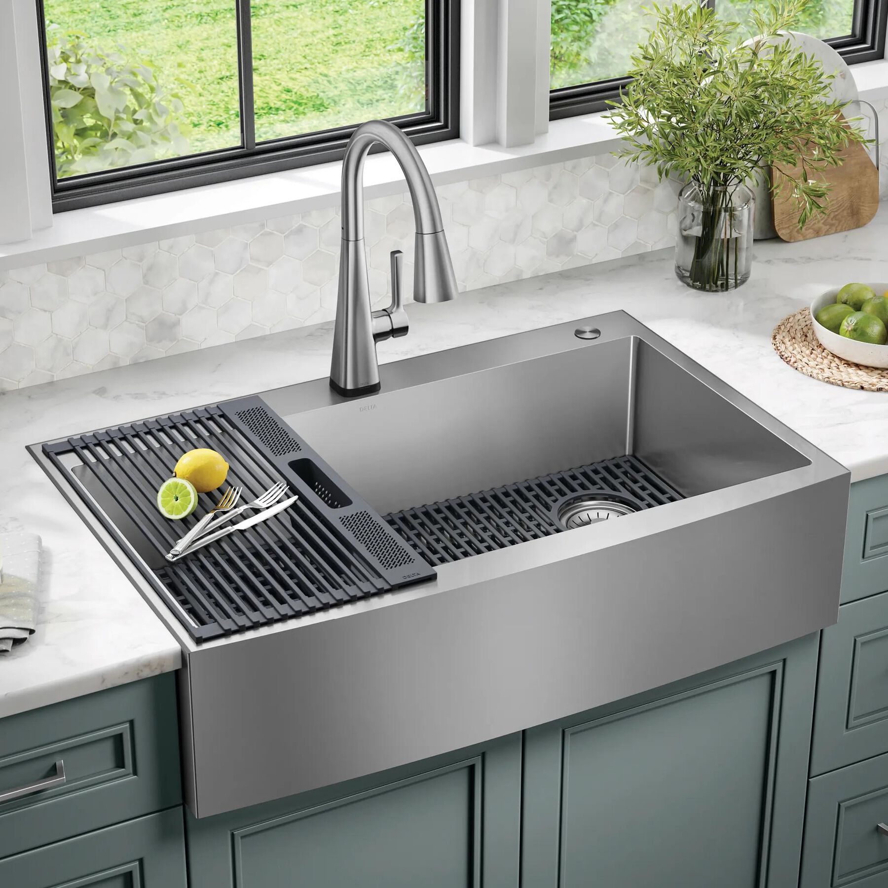 36&rdquo; Retrofit Farmhouse Apron Front 16 Gauge Stainless Steel Single Bowl Kitchen Sink for Undermount / Drop-In Installation with Accessories